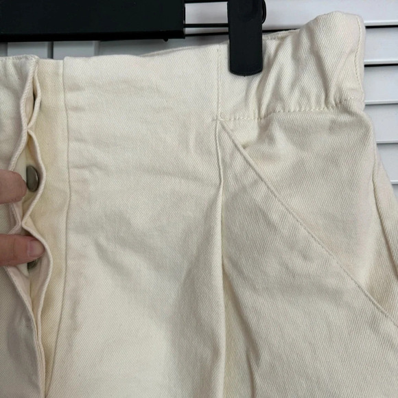 Zara High Rise Button Fly Cream Colored Shorts Size XL - Picture 6 of 7